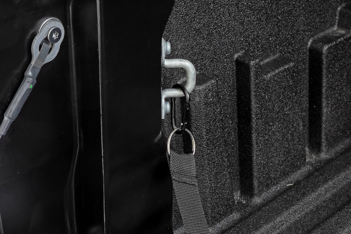 Manual Retractable Bed Cover | 5'7" Bed | Toyota Tundra 2WD/4WD (2022-2026)