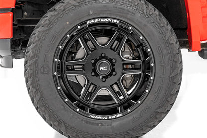 Rough Country 92 Series Wheel | Machined One-Piece | Gloss Black | 18x9 | 5x5 | +0mm