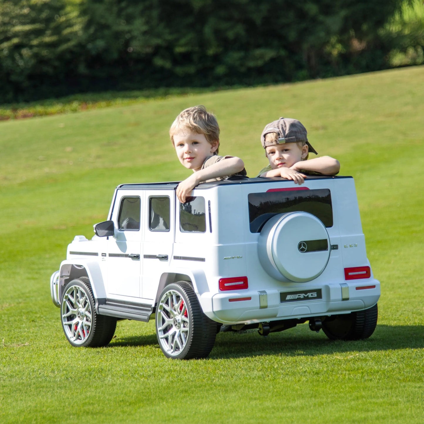 24V 4x4 Mercedes Benz G63 AMG 2 Seater G Wagon Ride on Car