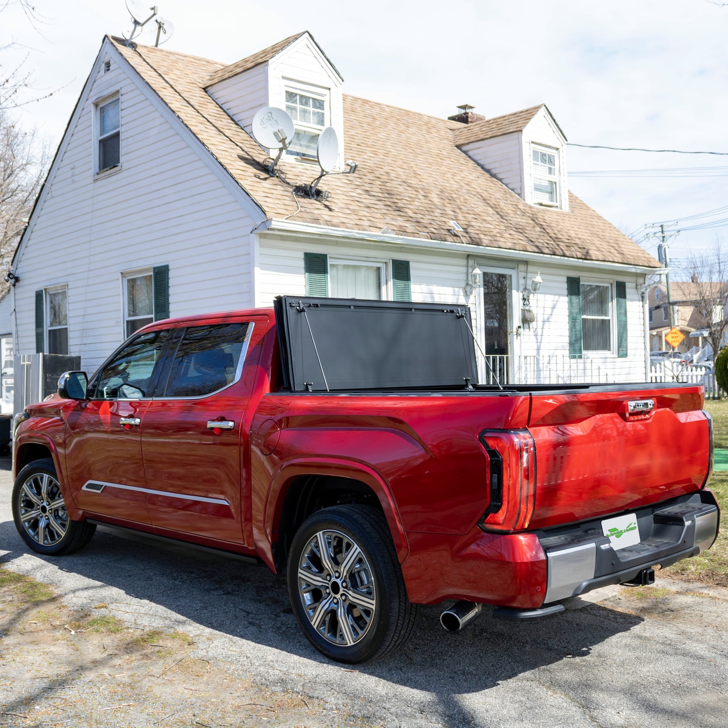 Vanguard Black Roll Bars & Truck Bed Accessories Tonneau Covers Tonneau Cover for 2019-2024 ram 1500