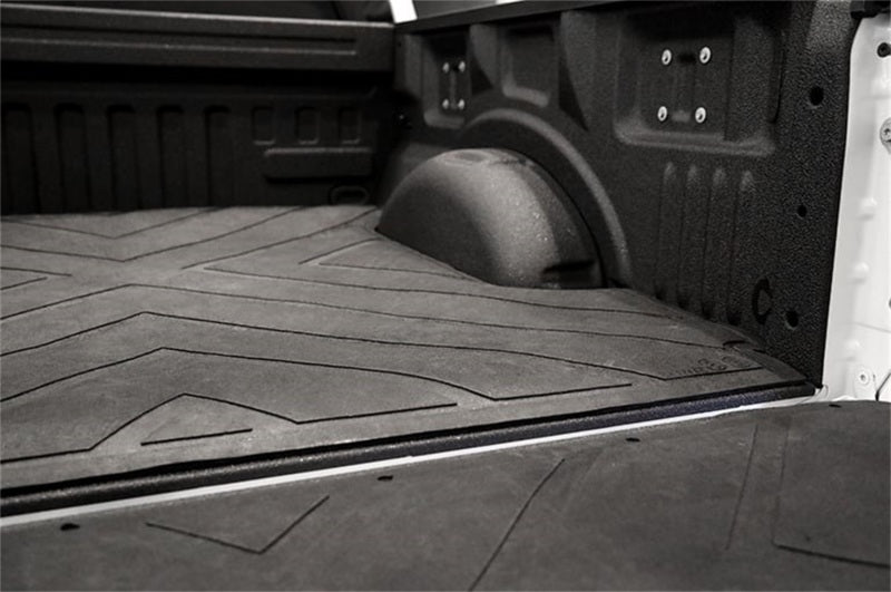 Dee Zee 07-18 Chevrolet Silverado Heavyweight Bed Mat - Custom Fit 6 1/2Ft Bed (X Pattern)