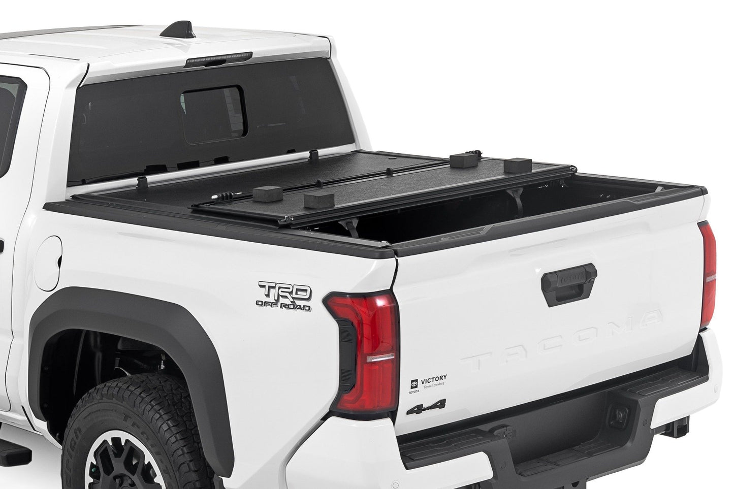 Hard Low Profile Bed Cover | 6' Bed | Toyota Tacoma 2WD/4WD (2024-2025)