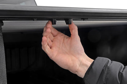 Retractable Bed Cover | 6'9" Bed | Silverado/Sierra 2500 2WD/4WD (2020-2024)