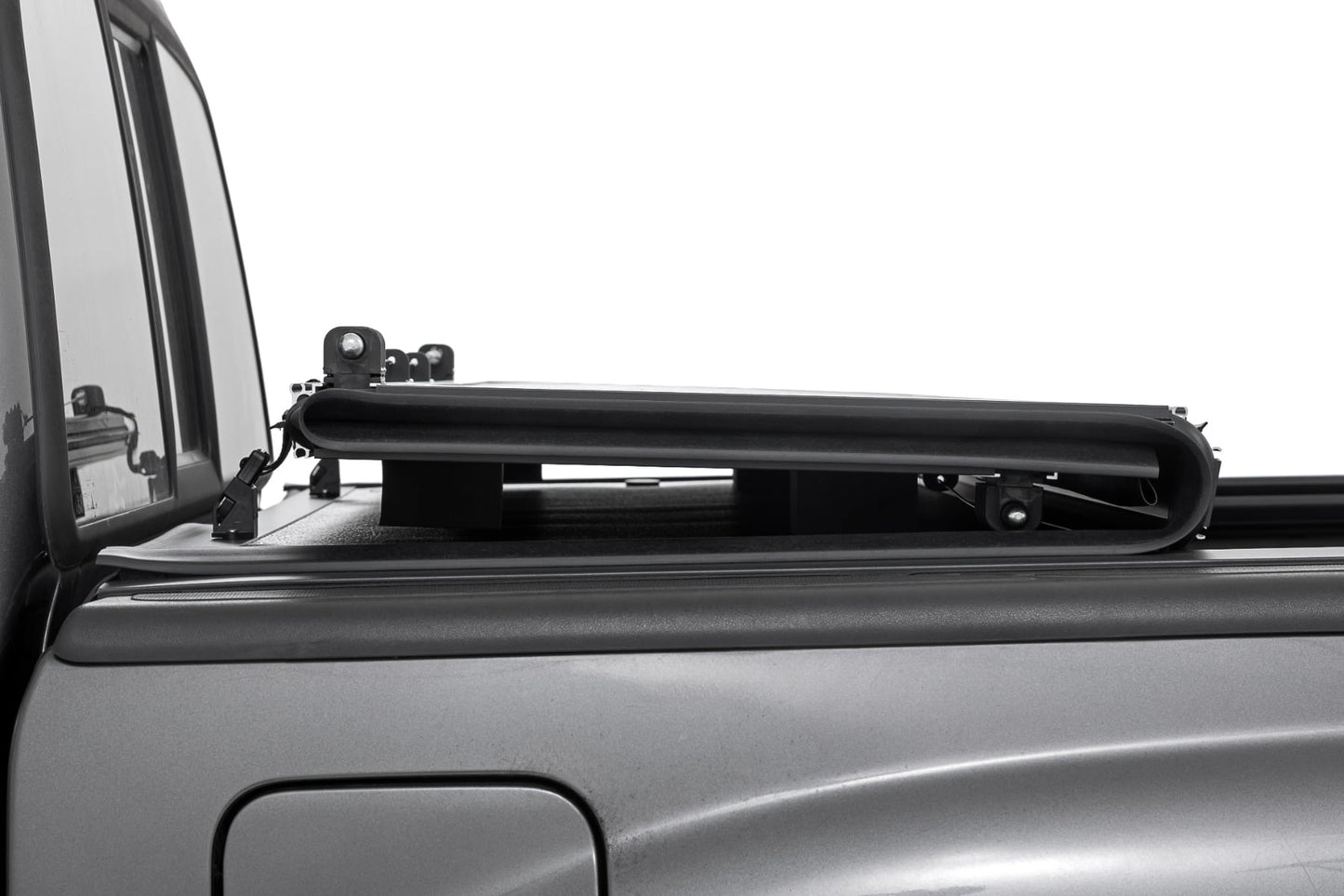 Hard Low Profile Bed Cover | 5' Bed | Toyota Tacoma 2WD/4WD (05-15)