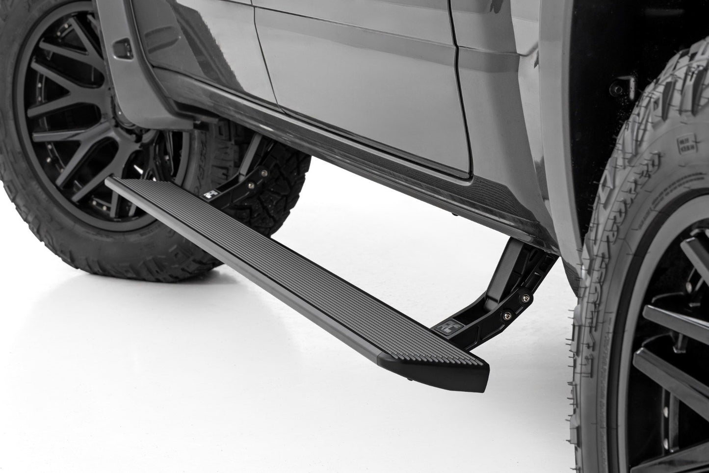Elite Series Power Running Boards | Crew Cab | Ram 2500/3500 (10-26)