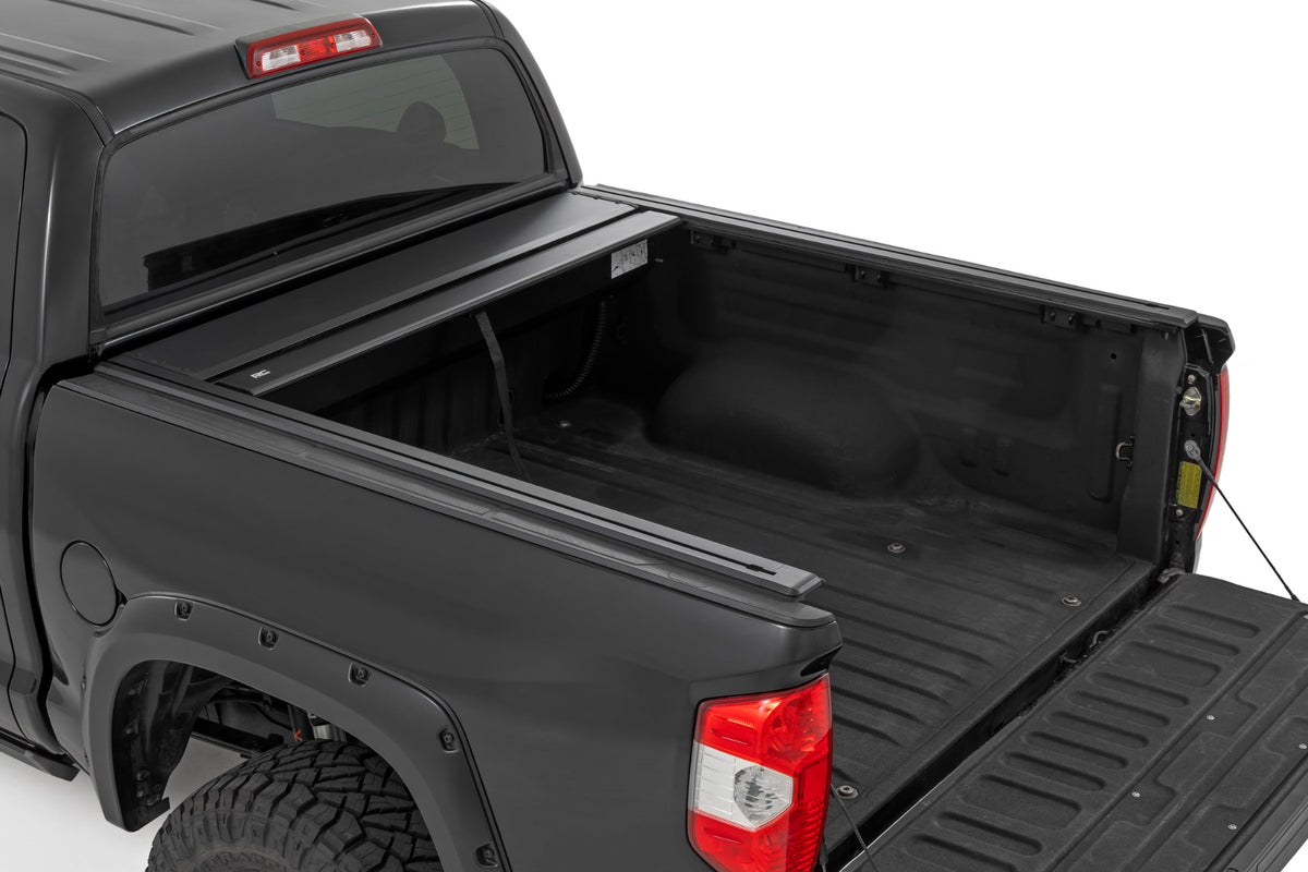 Manual Retractable Bed Cover | 5'7" Bed | Toyota Tundra 2WD/4WD (2007-2021)
