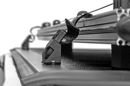 Hard Low Profile Bed Cover | 5'9" Bed | No Rail Caps | Chevy/GMC 1500 (07-13)