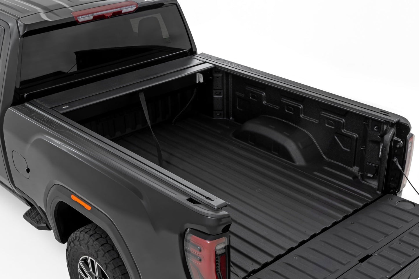 Manual Retractable Bed Cover | 6'9" Bed | Chevy/GMC 2500HD/3500HD (20-26)