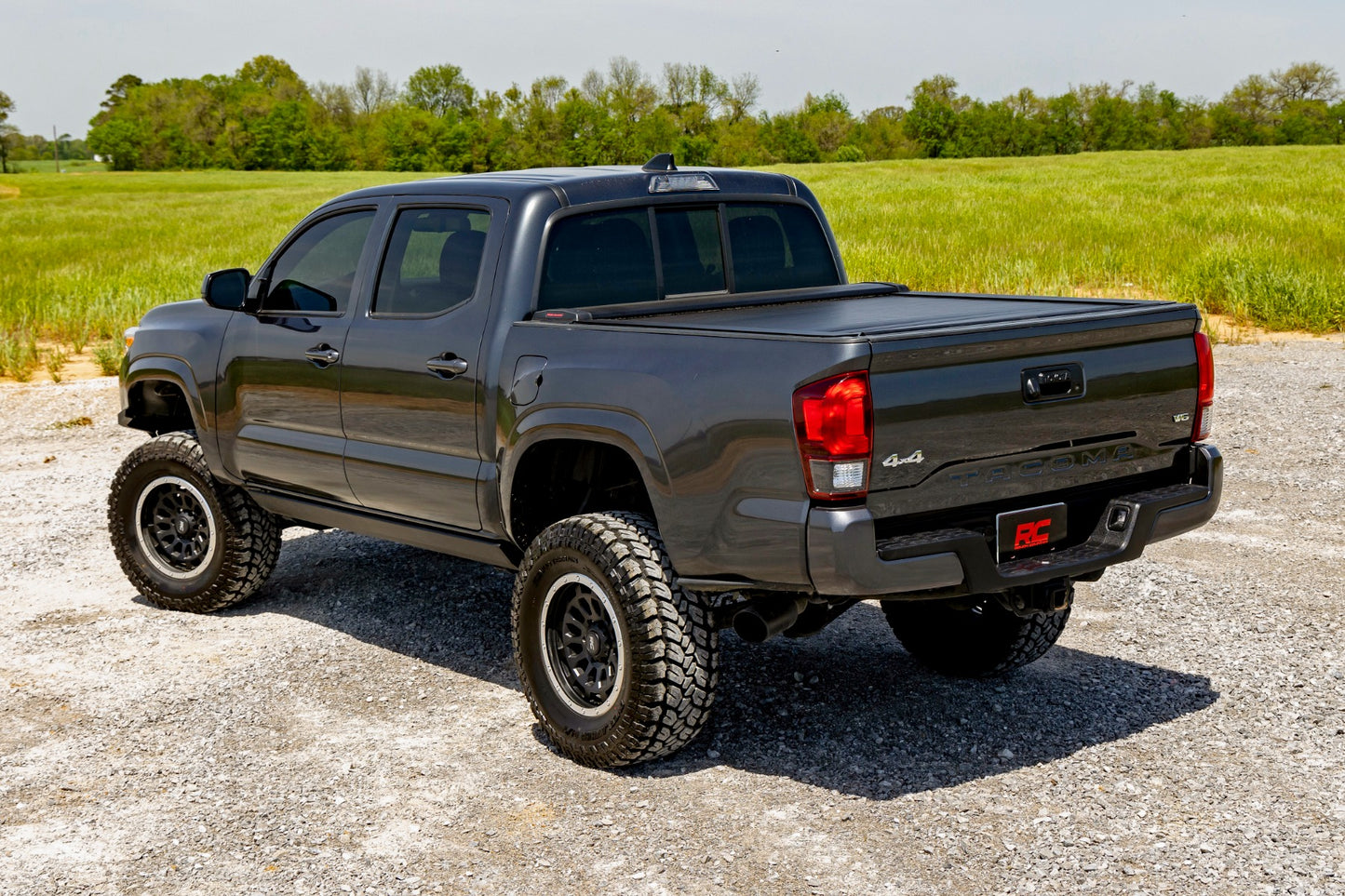 Retractable Bed Cover | 5' Bed | Double Cab | Toyota Tacoma (16-23)