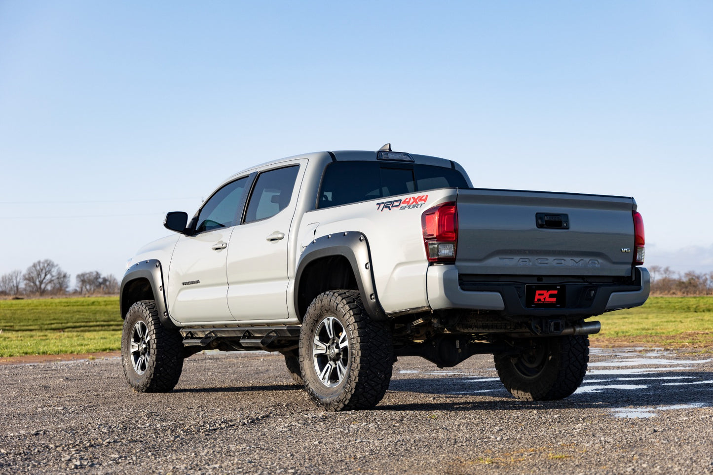 Pocket Fender Flares | 040 Super White | Toyota Tacoma (16-23)