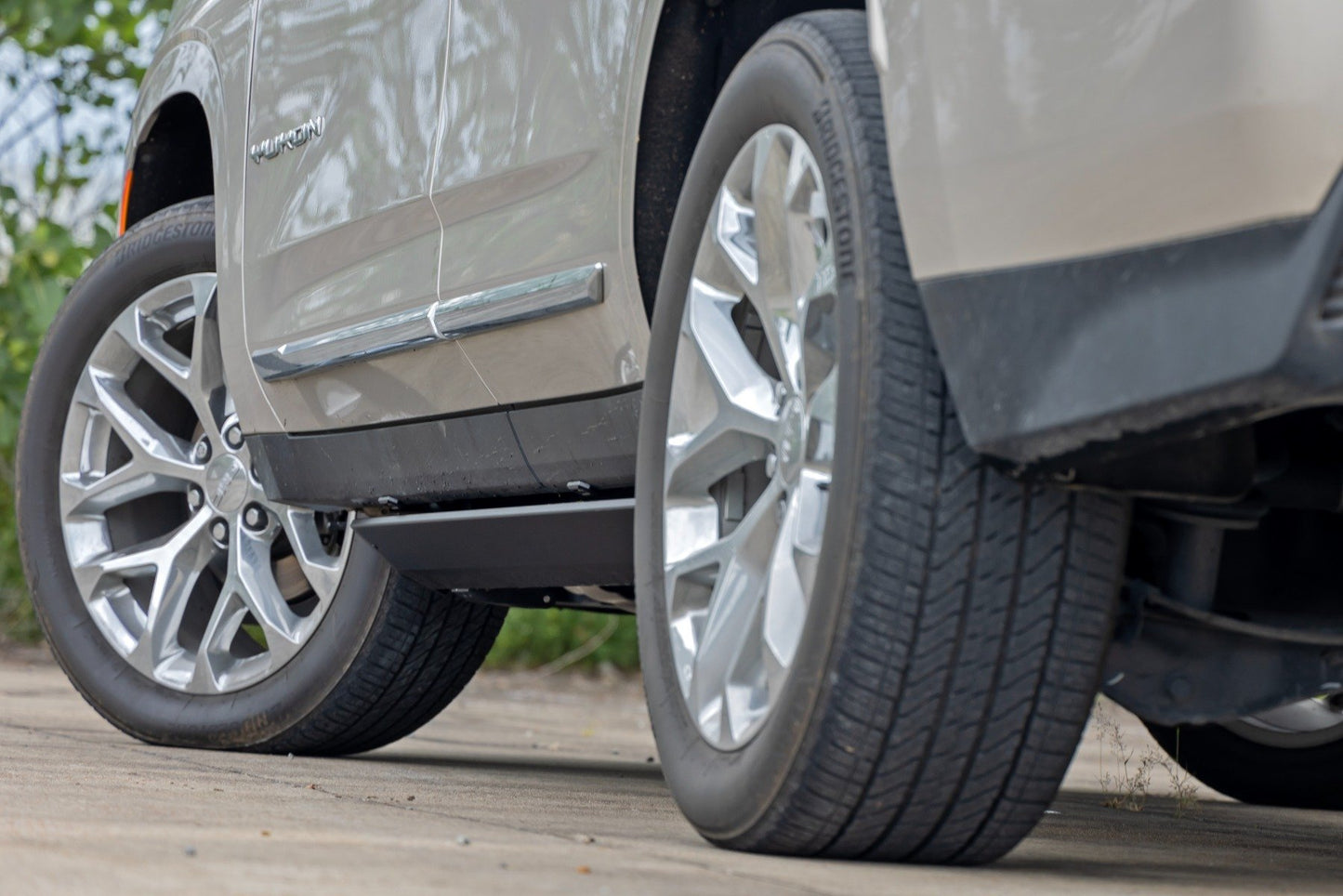 Power Running Boards | Dual Electric Motor | GMC Yukon XL 1500 2WD/4WD (21-25)