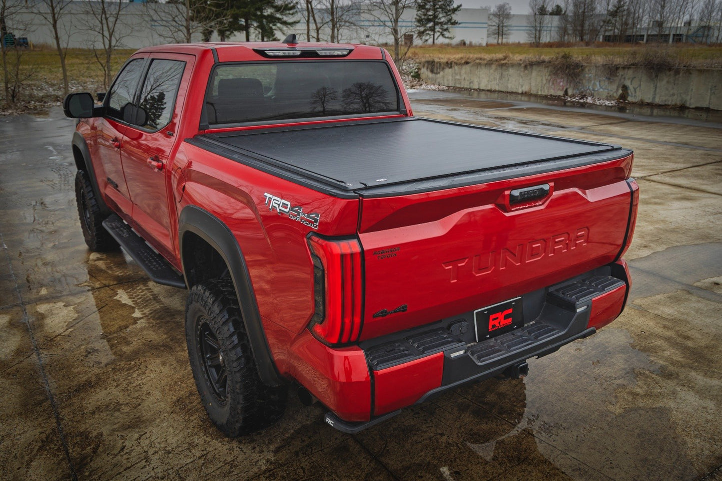 Powered Retractable Bed Cover | 5'7" Bed | Toyota Tundra (22-25)