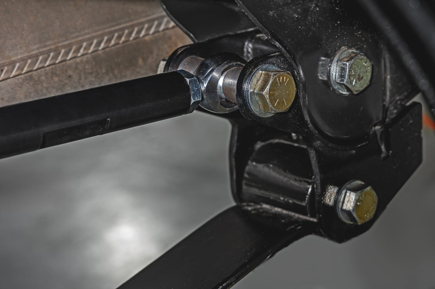 Traction Bar Kit | 2-5 Inch Lowering Kit | Ford F-150 (2021-2025)