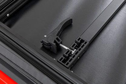 Soft Tri-Fold Bed Cover | 5' Bed | Jeep Gladiator JT 4WD (2020-2024)