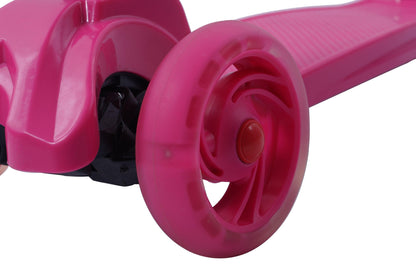 Freddo Toys 3 Wheels Kick Scooter