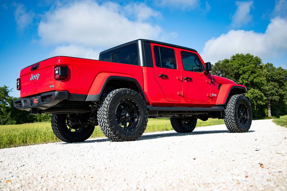 3.5 Inch Lift Kit | Springs | M1 | Jeep Gladiator JT 4WD (20-23)