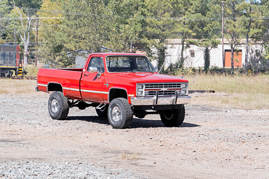 4 Inch Lift Kit | 56 Inch Rear Springs | Chevy/GMC C20/K20 C25/K25 Truck (73-76)