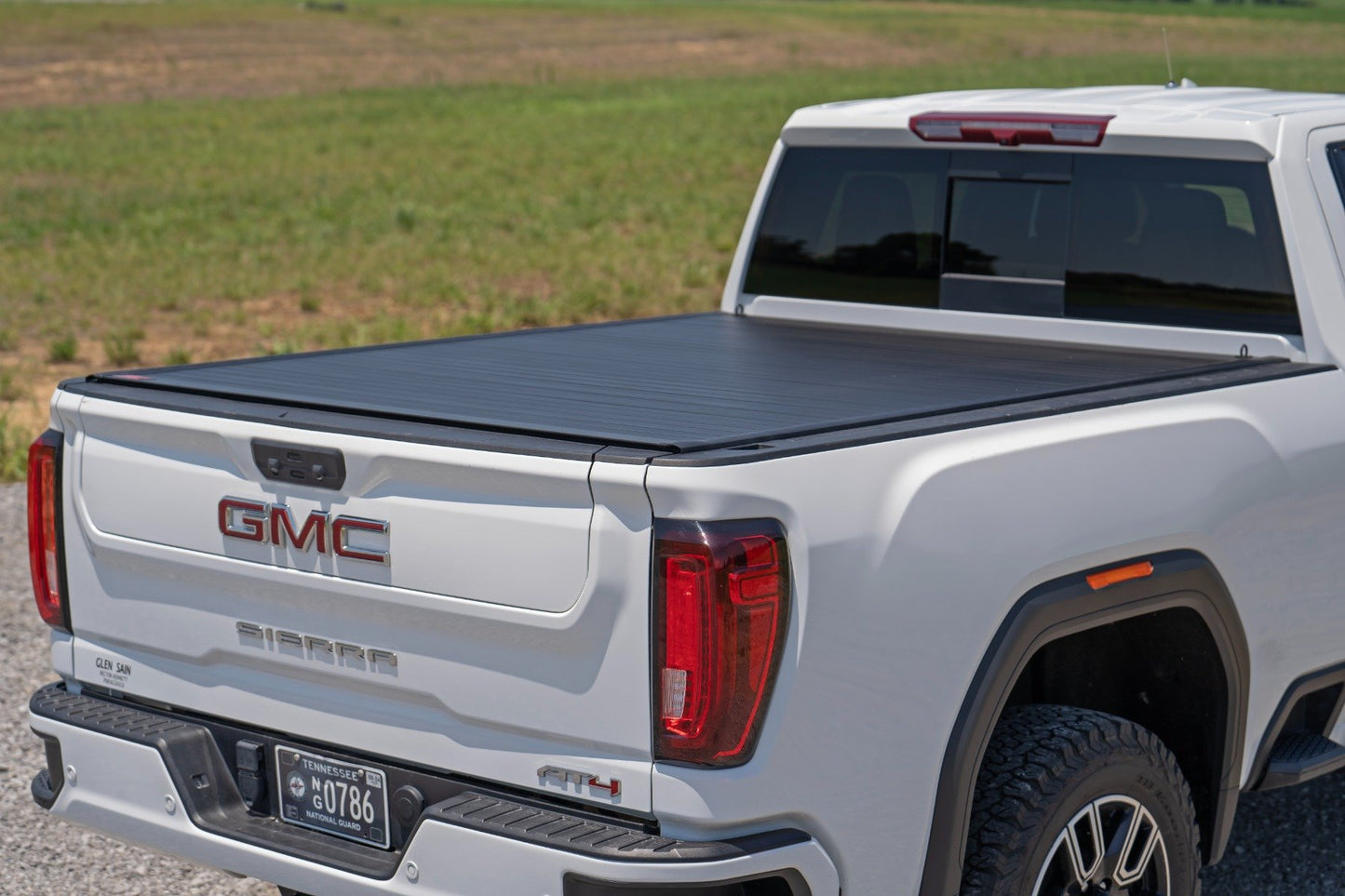 Hard Roll Up Bed Cover | 6'9" Bed | Chevy/GMC Silverado/Sierra 2500HD/3500HD (20-25)
