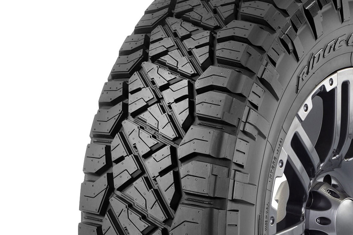 285/70R17 Nitto Ridge Grappler