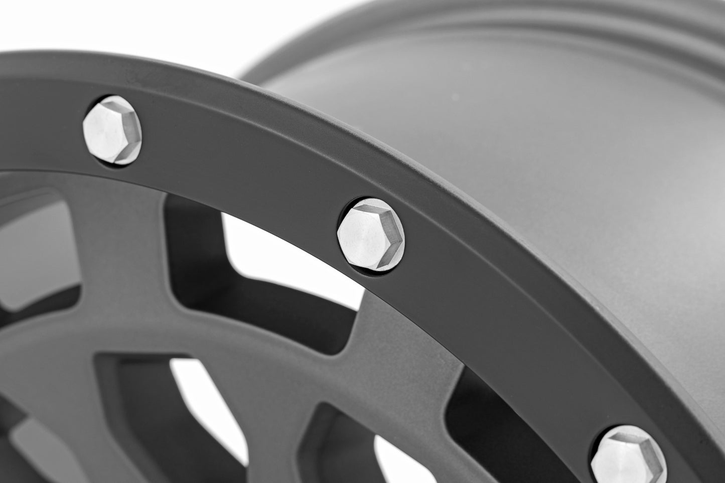 Rough Country 87 Series Wheel | Simulated Beadlock | Gray/Black | 17x8.5 | 6x5.5 | +0mm