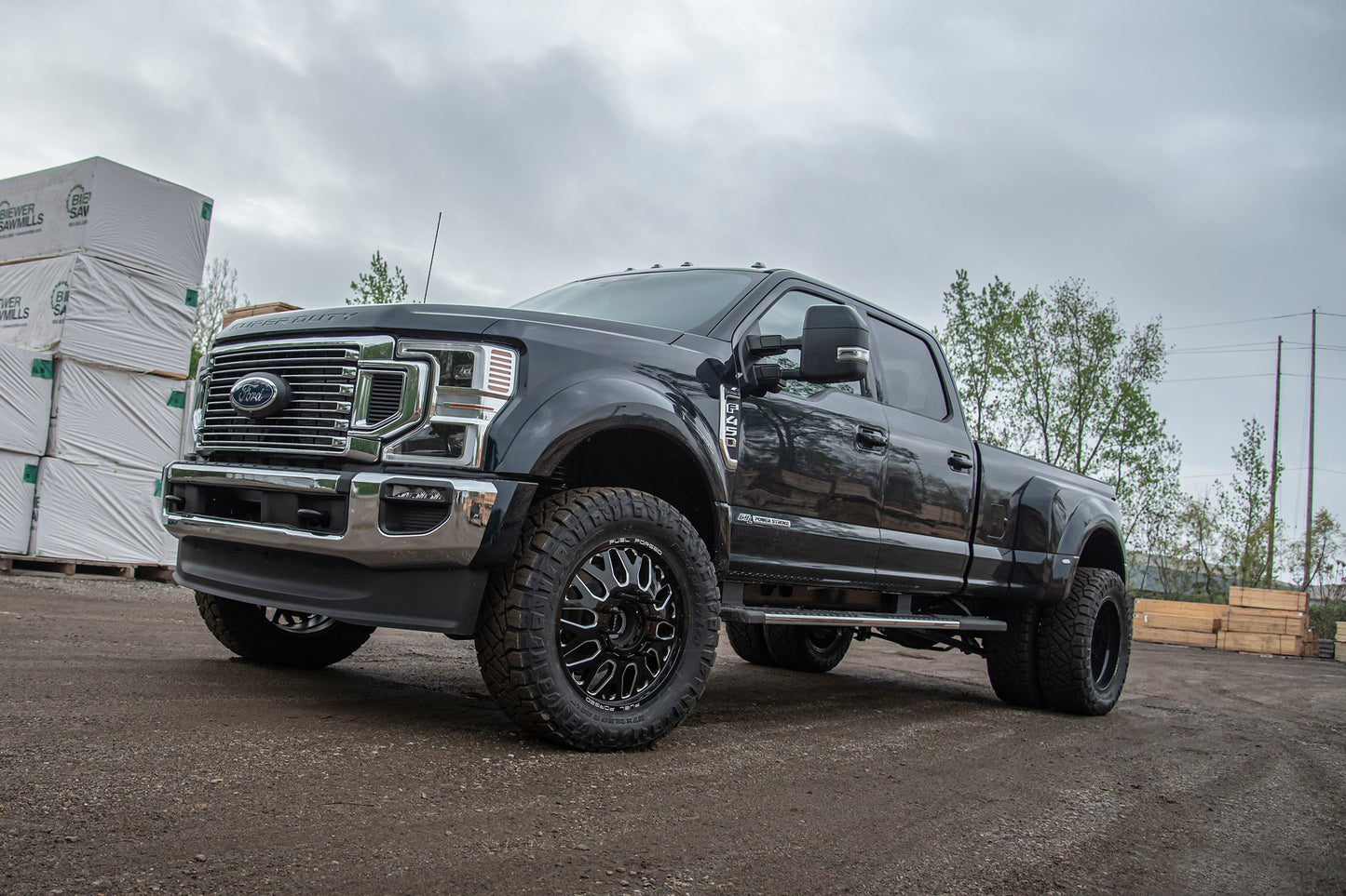 2.5 Inch Lift Kit w/ Radius Arm | Ford F450 Super Duty (20-22) 4WD | Diesel