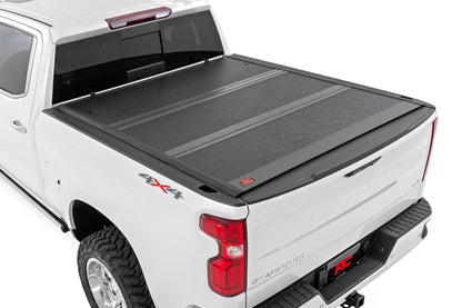 Hard Low Profile Bed Cover | 6'7" Bed | Rail Cap | Chevy/GMC 1500/2500HD/3500HD (14-19) - Off Road Canada