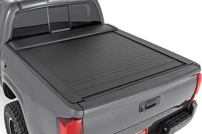 Retractable Bed Cover | 5' Bed | Double Cab | Toyota Tacoma (16-23) - Off Road Canada